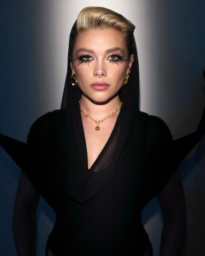 Florence Pugh (6).jpg