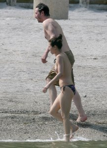 TheFappeningBlog.com - China Chow Topless 13.jpg