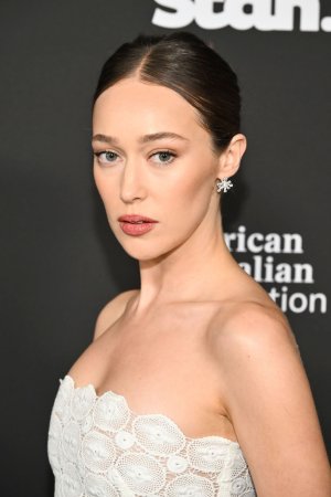 570289260_alycia-13.jpg