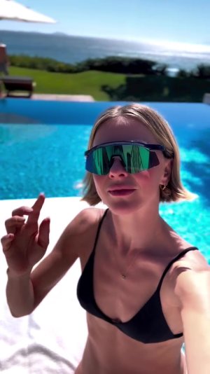 juleshough_1740609805_3576815809442074617_22665638 - frame at 0m30s.jpg