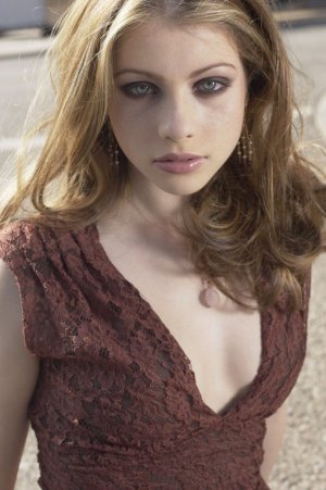 michelle-trachtenberg-photoshoot-2004-0.jpg