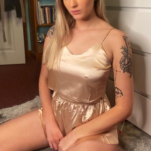 chloelliottx th0tb0t cl0ut chloemawbey 13.jpg