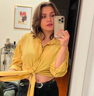 Claire Blackwelder selfie 1.jpg