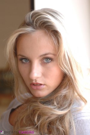 0296-03 thefappeningblog.com.jpg