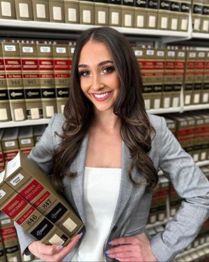 Hannah Gagow (4).jpg