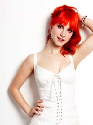 hayley-williams-tempts-all-the-vampires-photo-u1.jpeg