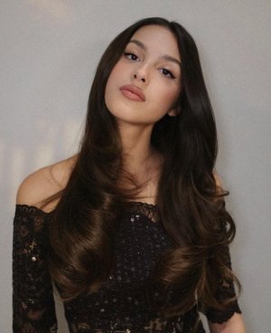 Olivia Rodrigo At Fireaid 126.jpg