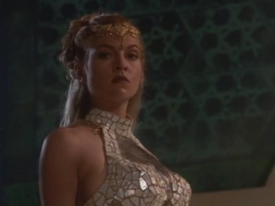 Tandi Wright (Isinia Cruger, Doggie's mess of a wife) -  Xena Warrior Princess episode Who's G...jpg