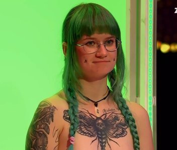 Screenshot_20250316_170126_Video Player.jpg