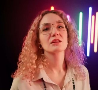 Screenshot_20250316_212702_Video Player.jpg