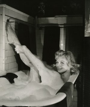 Tania Velia Mt1vdwY4FN1qdwo7go1.jpg