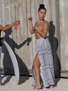 TheFappeningBlog.com - Julissa Neal Poses Topless 5.jpg