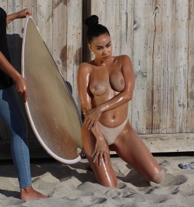 TheFappeningBlog.com - Julissa Neal Poses Topless 43.jpg