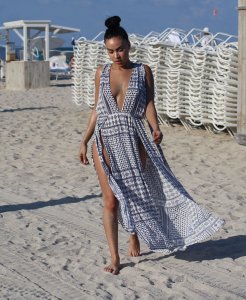 TheFappeningBlog.com - Julissa Neal Poses Topless 65.jpg