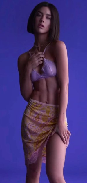 Gracie Abrams 205.jpg