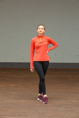 sexy-sporty-girl-is-ready-to-show-us-her-hot-body-but-after-hard-training-01 thefappeningblog....jpg