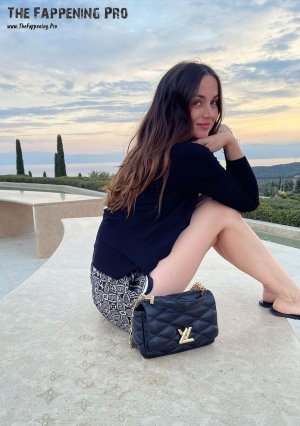 Ana-de-Armas (2).jpg