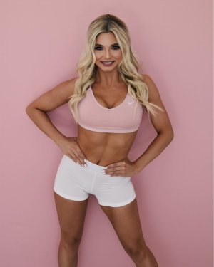 Sierra Hughes (8).jpg