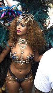 Rihanna-Sexy-12.jpg