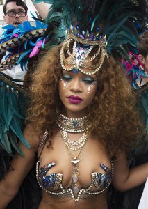 Rihanna-Sexy-14.jpg