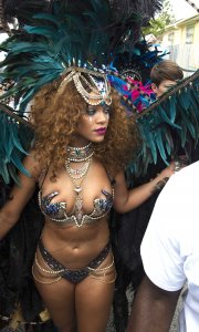 Rihanna-Sexy-11.jpg