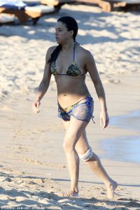 Michelle-Rodriguez-Bikini-5.jpg