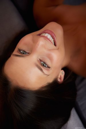 0010-14 thefappeningblog.com.jpg