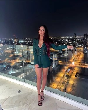 Mollie Lawrence (3).jpeg