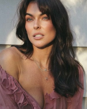 serindaswan_1743329183_3599628544356244597_7866400.jpg