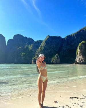 Jacqueline Joe (Fern - dino and cosmic fury) bikini 3.jpg