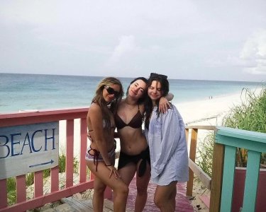 Liana Ramirez - black bikini 3.jpg