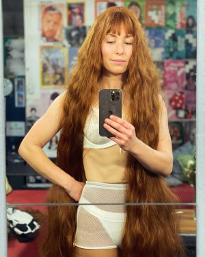 Olivia Tennet - craxy long hair.jpeg