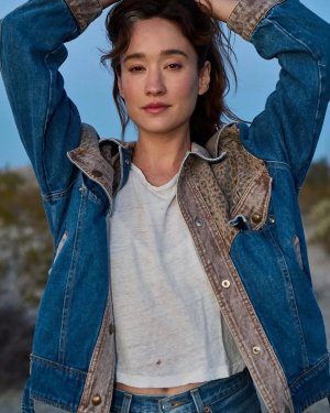 Christina Masterson - jeans in the desert 4.jpg