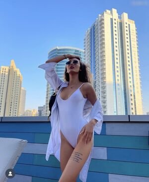 Chloe veitch too hot to handle   (45).jpg