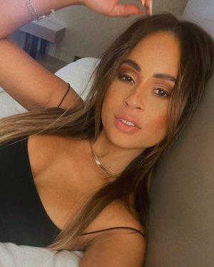 Kayla Braxton (7).jpg