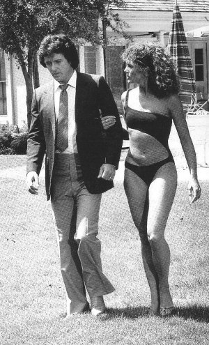 Lois Chiles (17).jpg