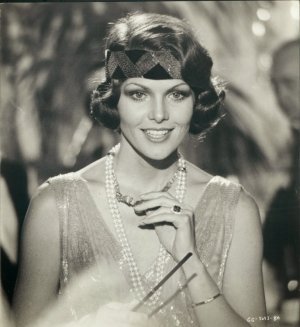 Lois Chiles 4.jpg