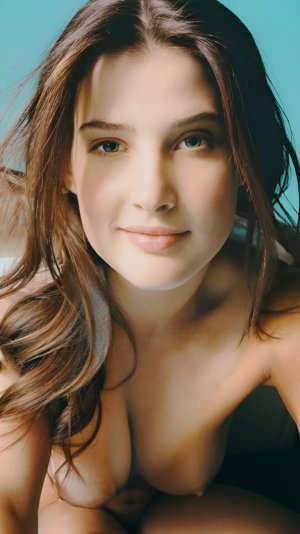 Cobie Smulders mv0csvg9mlse1 fake.jpg