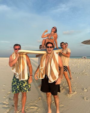 who are these coastal chic divas   shop coastal chic hair & body mist at florencebymillsbeauty...jpg