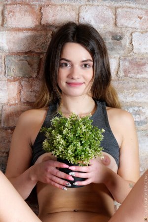 0002-06 thefappeningblog.com.jpg