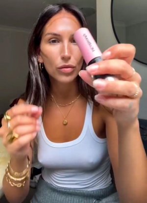 Screenshot_20250424_044256_YouCut - Video Editor-1260.jpg