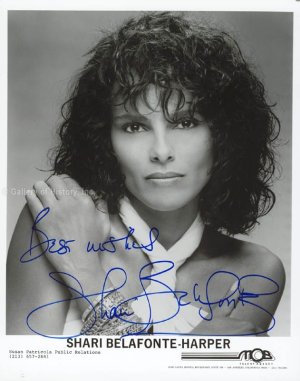 Shari Belafonte (5).jpg