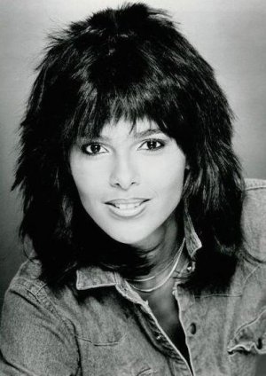 Shari Belafonte young.jpg