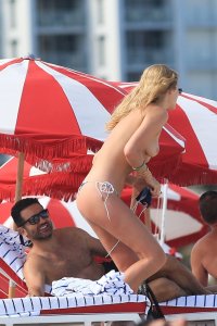TheFappeningBlog.com - Toni Garrn Sexy & Topless  31.jpg