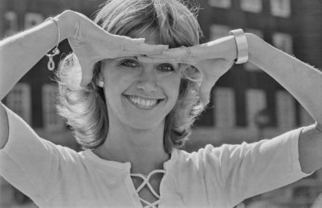 Olivia Newton John 1970searly 80s 0000000000000008.jpg