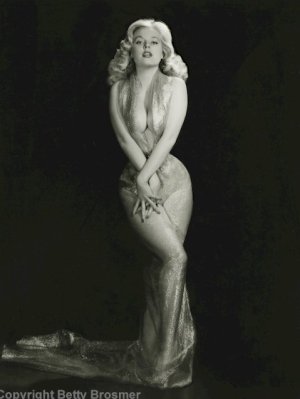 Betty Brosmer 077.jpg