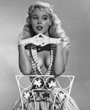 Betty Brosmer 1950s 0000006.jpg