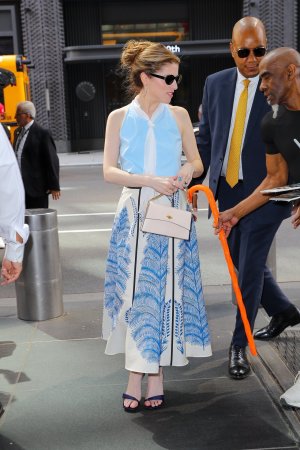 Anna_Kendrick_returning_to_her_hotel_in_New_York_04-29-20205__8_.jpg