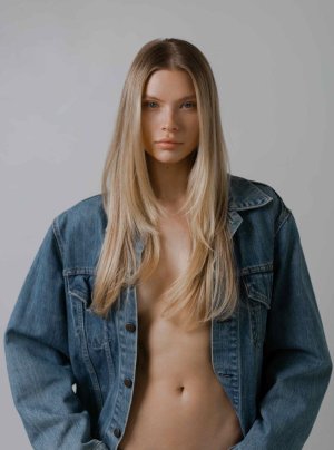 Josie Canseco 002.jpg