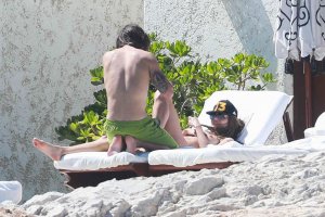 TheFappeningBlog.com - Heidi Klum Sexy & Topless 74.jpg